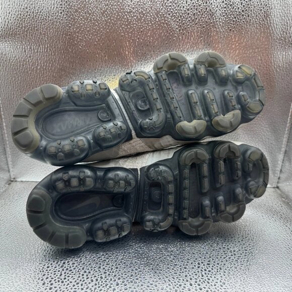 Size 8 Nike Air Vapormax Flyknit 2 Womens NBY Platinum‎ Gold Shoes 942843-010 - Picture 10 of 11